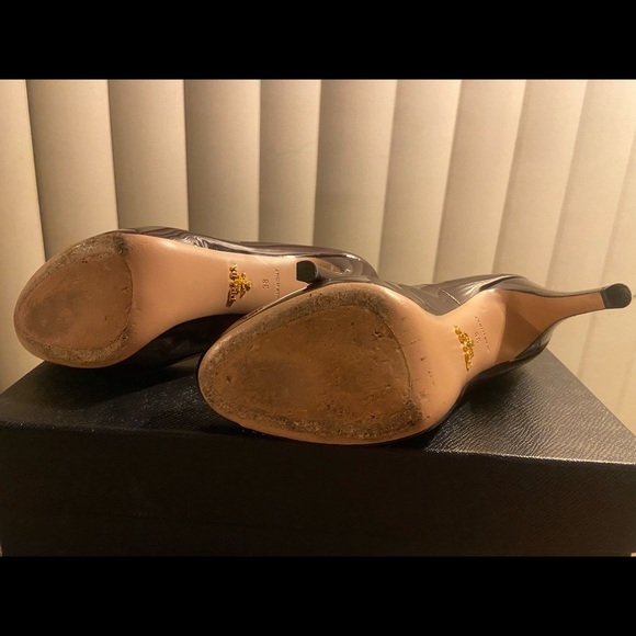 Prada Patent Leather High Heels with Platform 38/8 - Picture 7 of 8